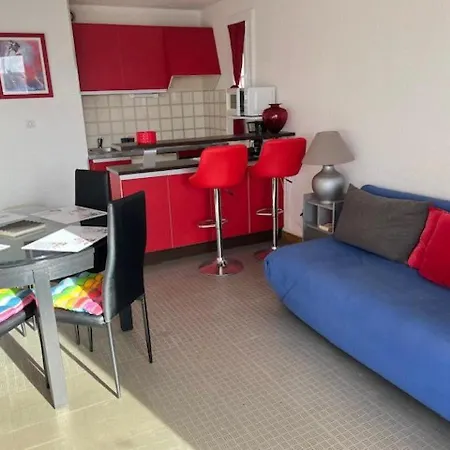 Apartment 4 Personnes Avec Piscine Et Parking Au Cap D'agde - Fr-1-749-28 Agde